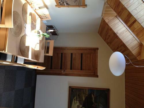 Hostal Molo U?eiga Inn