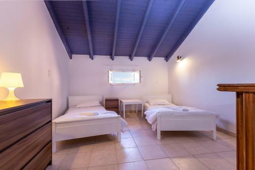 Frida Apartments "by Checkin"