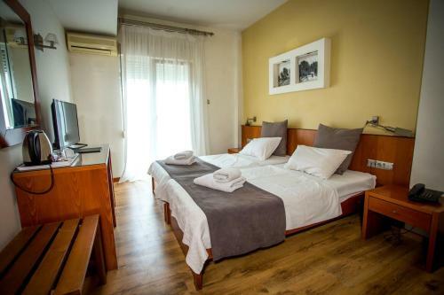 Hotel Elena
