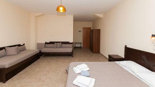 Hostal Anopoli Rooms