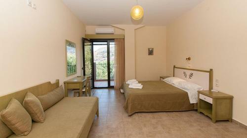 Hostal Anopoli Rooms