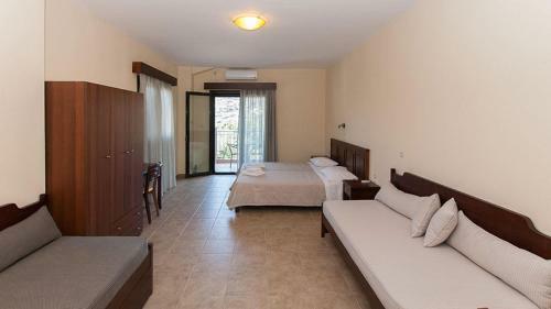 Hostal Anopoli Rooms