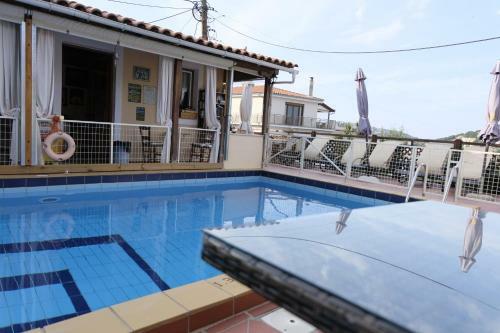 Hotel Taxiarchis Apartments