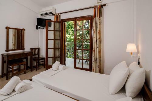 Villa Kosta Hotel & Apartments