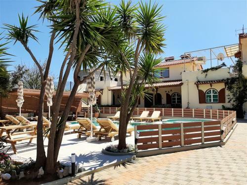 Athina Apartments