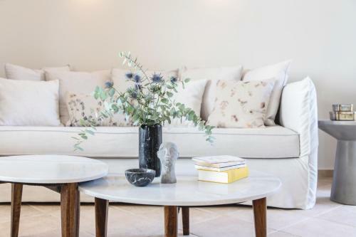 Villa Amani Living