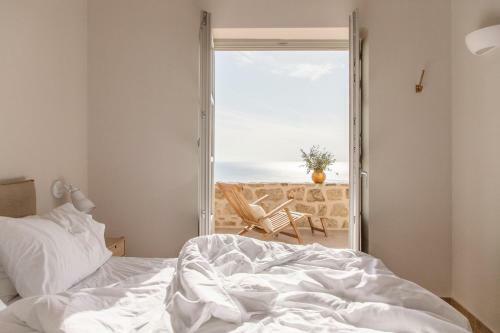 Villa Amani Living