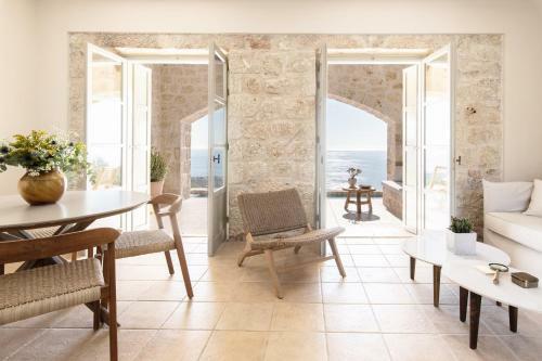 Villa Amani Living