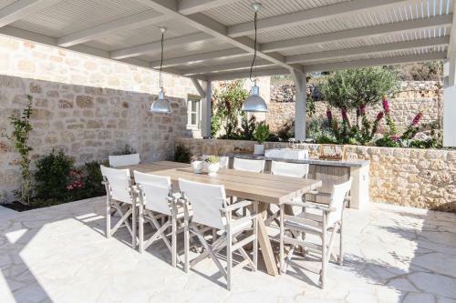 Villa Amani Living