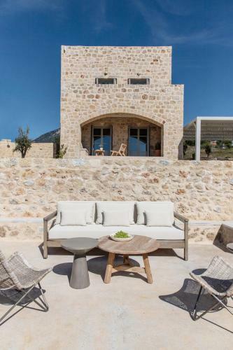 Villa Amani Living