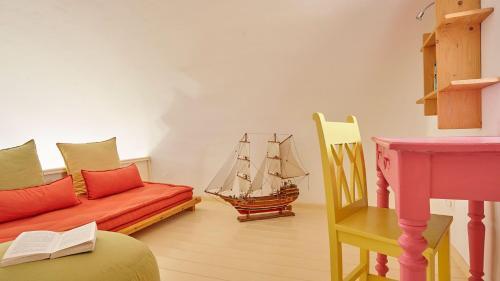 W Villa Agrikas - Oia - A Beautiful Two Bedroom Villa With Private Pool