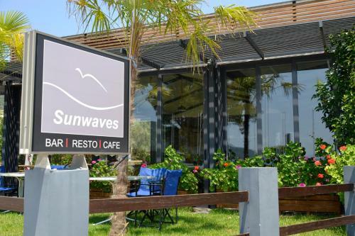 Sunwaves Beach Hotel