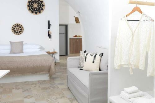 Villa Drops Hyposkafa Cave Houses 4 Plunge Pools 6bdr Accommodate 16 Guests