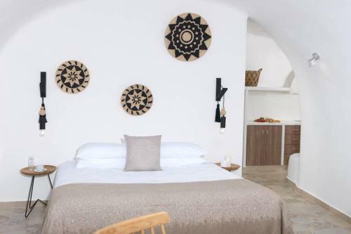Villa Drops Hyposkafa Cave Houses 4 Plunge Pools 6bdr Accommodate 16 Guests