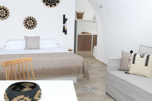 Villa Drops Hyposkafa Cave Houses 4 Plunge Pools 6bdr Accommodate 16 Guests