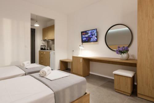 Isalos Hotel