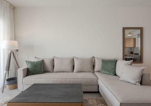 Hostal Costa Vasia Suites And Apartments