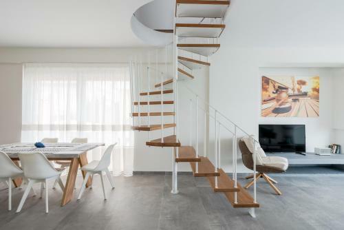 Hostal Costa Vasia Suites And Apartments