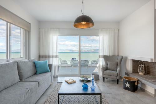 Hostal Costa Vasia Suites And Apartments