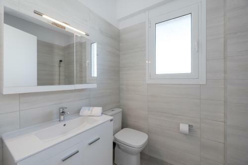 Hostal Costa Vasia Suites And Apartments