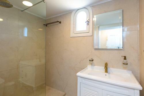 Apartamento Pinelopi Beach Suites