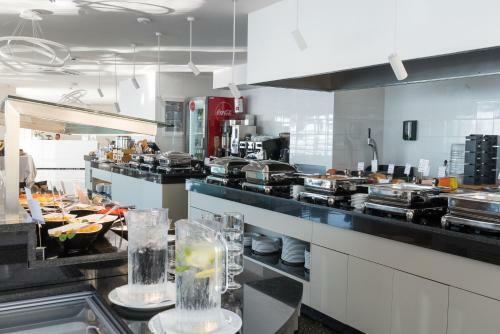 Epos Luxury Beach Hotel / Adults Only 16+