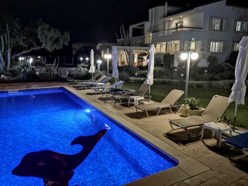 Louis Luxury Villa