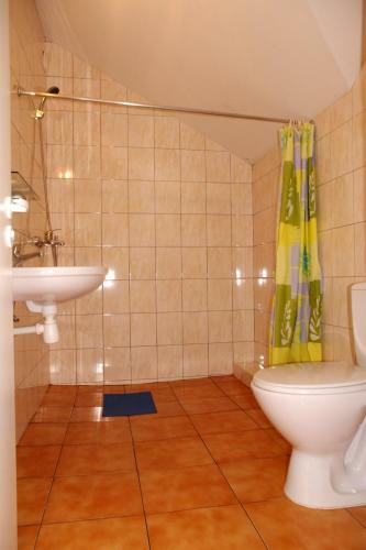 Hostal Turn? Guest House