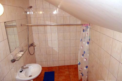 Hostal Turn? Guest House