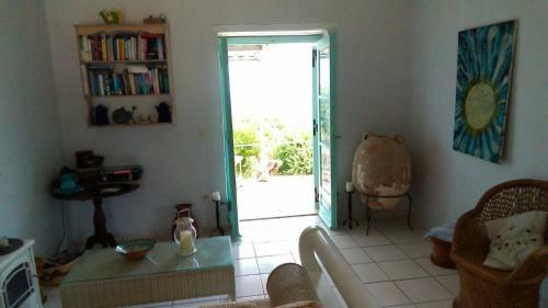 Quaint Greek Cottage, Rural Setting, Great Views.