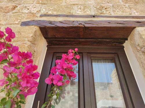 Porolithos Boutique Hotel