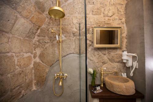Porolithos Boutique Hotel