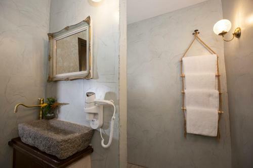 Porolithos Boutique Hotel