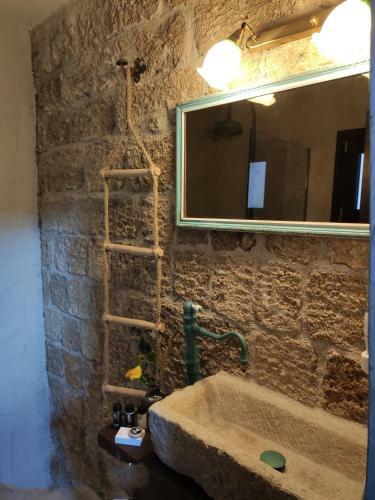 Porolithos Boutique Hotel