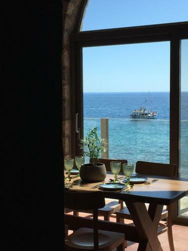 Hotel Stone Luxury Suites - Adults Only