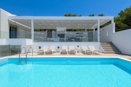 Villa Dione In Pefkos
