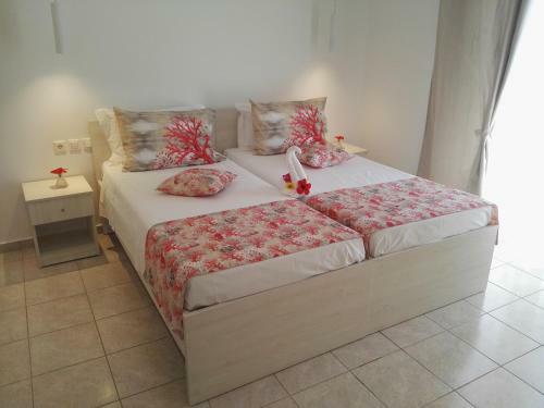 Bouganville Bed & Breakfast Stegna