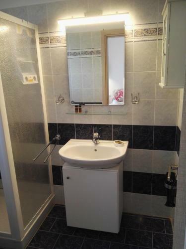 Bouganville Bed & Breakfast Stegna