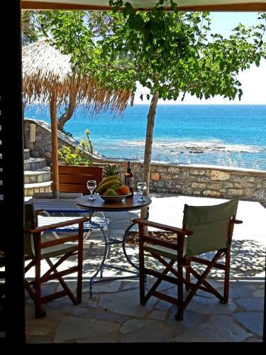 Paraktio Beach Apartments
