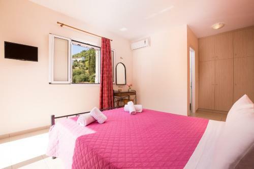 Odysseus Apartments