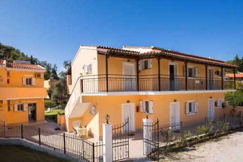Odysseus Apartments