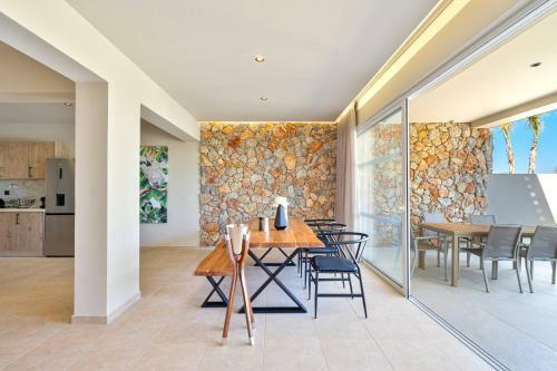 Venezia Luxury Living Villas, Faliraki
