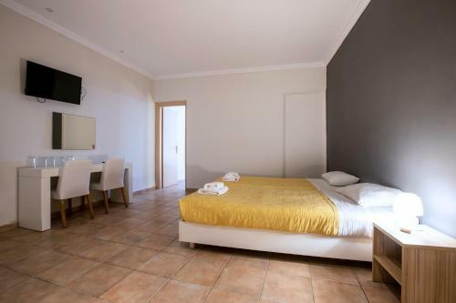 Hotel White Olive Premium Cameo