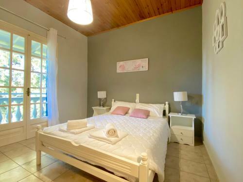 Sofia Sapphire Apartment - Acharavi Center
