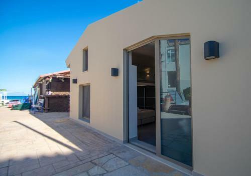 Villa Manthos Beachfront Luxury Suite