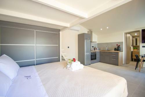 Villa Manthos Beachfront Luxury Suite