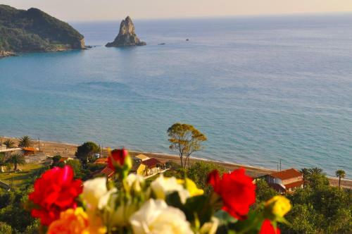 Studio Apartments Maria With Pool - Agios Gordios Beach