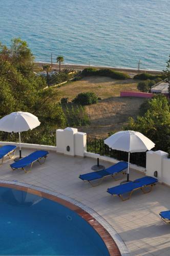 Studio Apartments Maria With Pool - Agios Gordios Beach