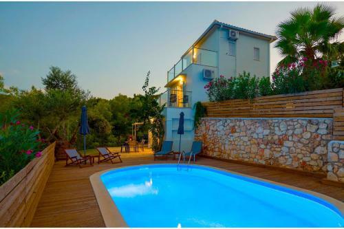 Villa Keri Homes