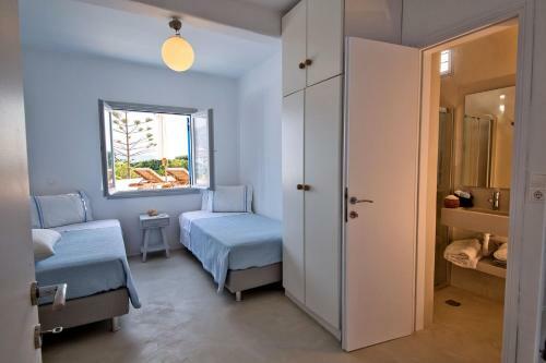 Villa Deep Blue With Private Pool Next To Parikia